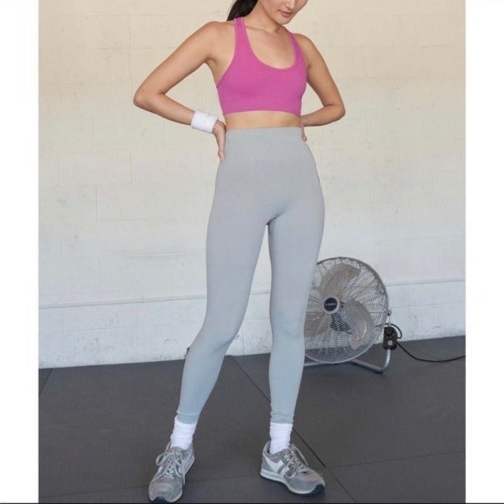Free people gray leggings gs. Sz M/L high waisted